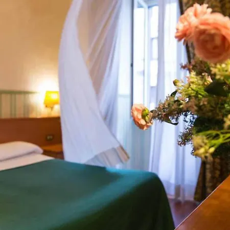 فندق Santa Maria Maggiore 3*