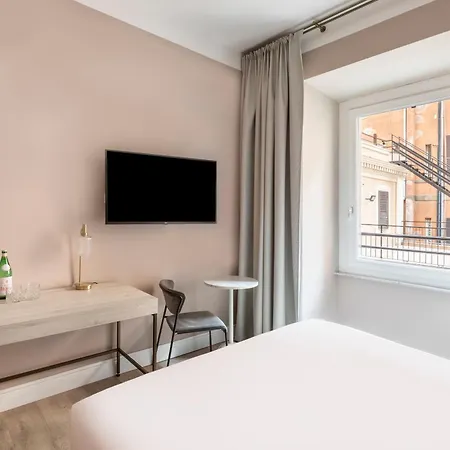 Numa Linea Aparthotel 3*